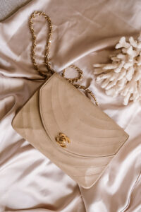 chanel classic flap beige