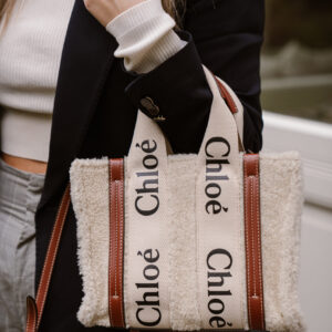Chloé woody shearling lamswollen tas in bruin leer