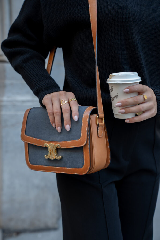 Céline triomphe tas tan navy
