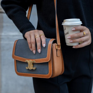 Céline triomphe tas tan navy