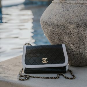 Chanel classic flap tas tweekleurig