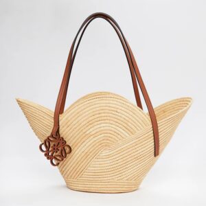 Loewe petal anagram basket bag strandtas